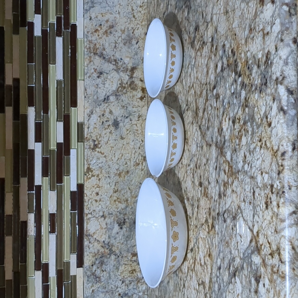 Vintage Corelle Butterfly Gold Set Of 3 Bowls.